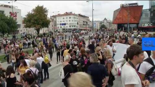 Video: Eerste gaypride in Sarajevo rustig verlopen