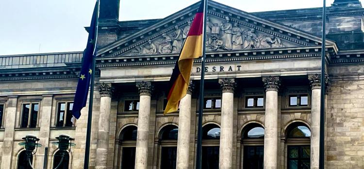 Duitse parlement maakt gender en naam veranderingen ...