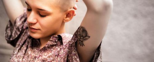 Nieuwe websites leiden holebi’s en transgender personen naar hulp bij psychische problemen