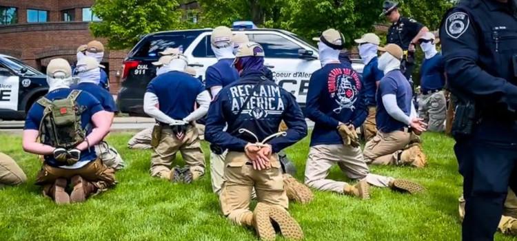 Politie pakt 31 leden van een blanke nationalistische groepering op die Pride in Idaho wilden verstoren
