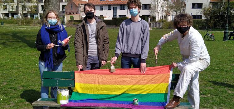 Minnewaterpark in Brugge krijgt regenboogzitbank