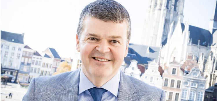Bart Somers wil homofoob geweld vooral op lokaal niveau aanpakken